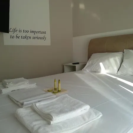 Modern Style Near The Train Station アパート *