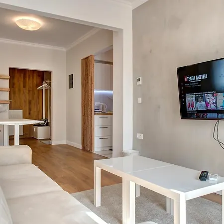 Modern Style Near The Train Station アパート