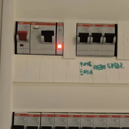 アパート Modern Style Near The Train Station テッサロニキ