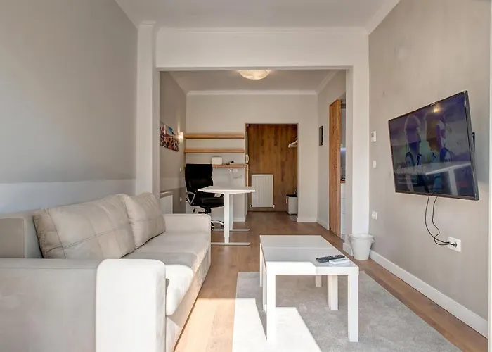 Modern Style Near The Train Station Daire *