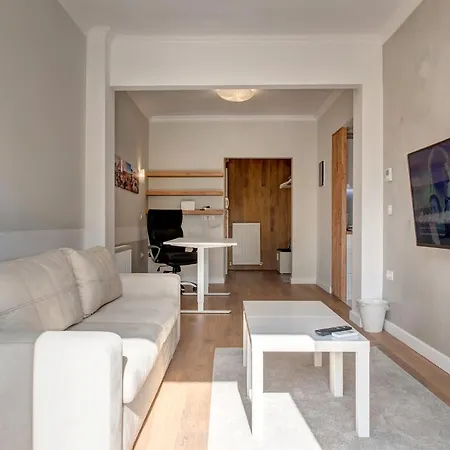 Modern Style Near The Train Station Daire *